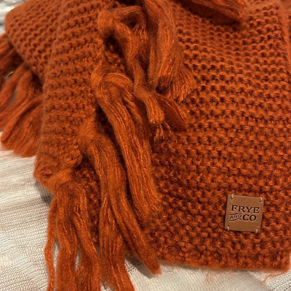 NWT Frye & Co.Oversized Henna  Knit 🧶 Scarf ‎ Retail $68